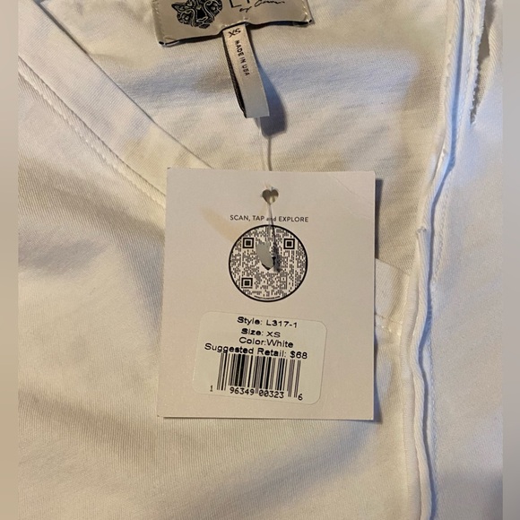 NWT LITA BY CIARA WHITE ORGANIC COTTON SLEEVELESS TEE SIZE XS - Picture 2 of 5